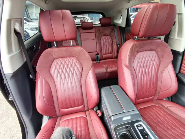 Hongqi HS5 — Фото автомобиля 12