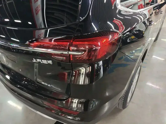 Buick Envision Plus — Фото автомобиля 7