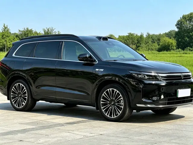 Aito M7 — Фото автомобиля 3