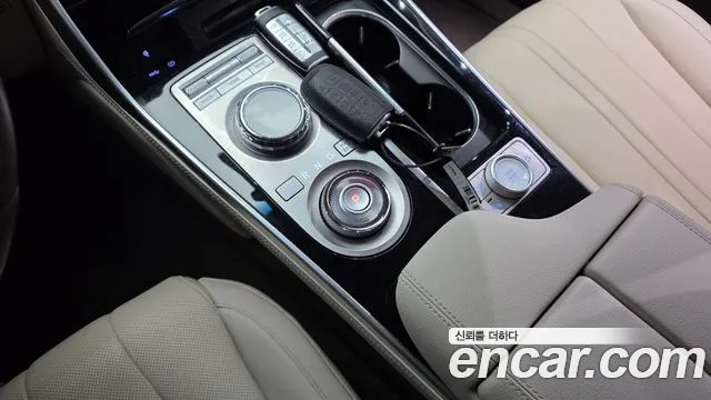 Genesis GV80 2.5T Бензин 2WD — Фото автомобиля 9