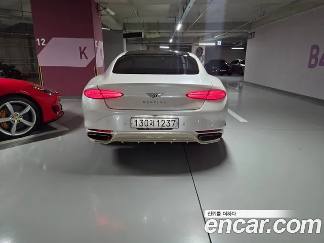 Bentley Continental — Фото автомобиля 3