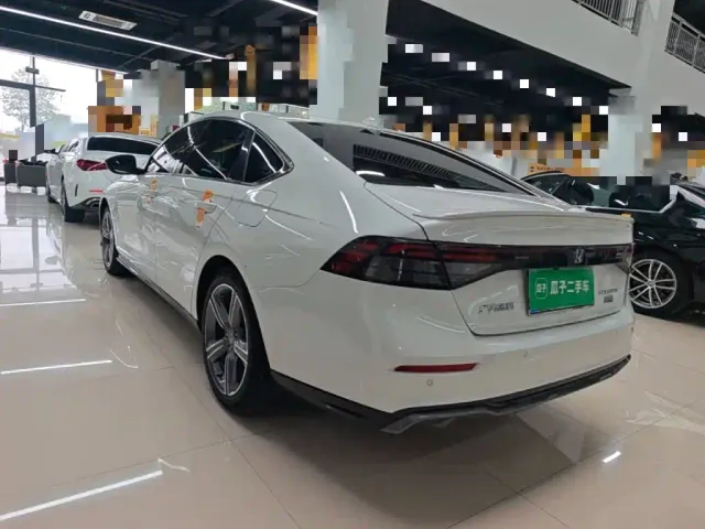 Honda Accord — Фото автомобиля 4