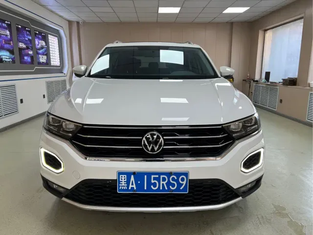 Volkswagen T-Roc — Фото автомобиля 2