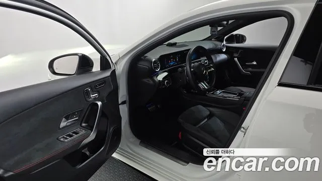 Mercedes-Benz A-Class W177 — Фото автомобиля 10