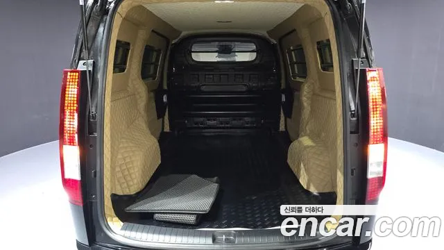 Hyundai Staria Staria Карго 3 места — Фото автомобиля 20