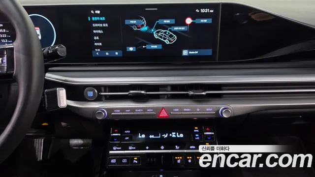 Hyundai Grandeur Grandeur (GN7) 2.5 Бензин 2WD — Фото автомобиля 12