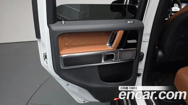 Mercedes-Benz G-Class — Фото автомобиля 24