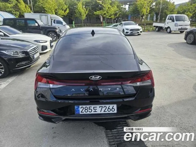 Hyundai Avante CN7 — Фото автомобиля 4