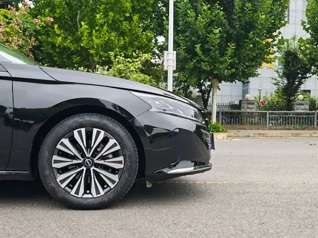 Nissan Teana — Фото автомобиля 17