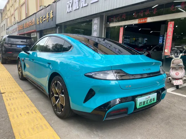 Xiaomi SU7 — Фото автомобиля 8