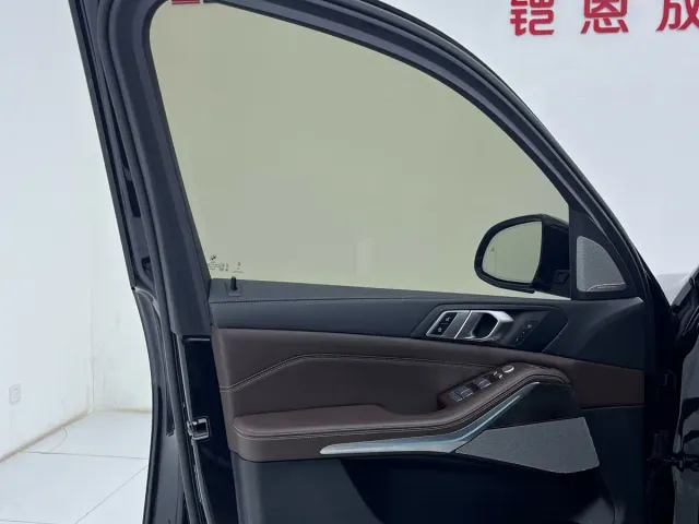 BMW X5 — Фото автомобиля 14