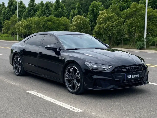 Audi A7L — Фото автомобиля 3