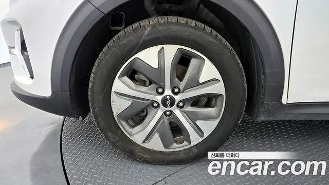Kia Niro Niro Plus Light (Такси) — Фото автомобиля 5