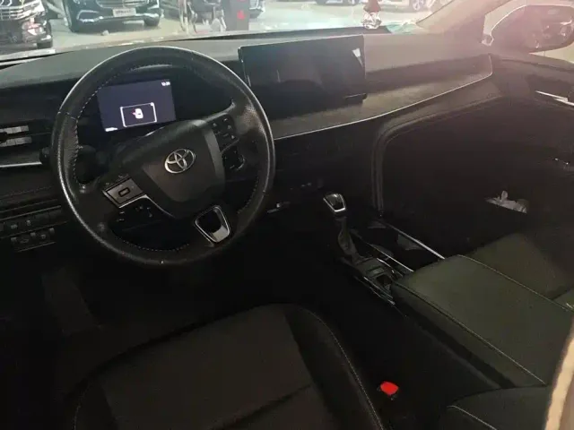 Toyota Camry — Фото автомобиля 12