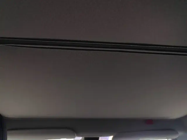 Tesla Model Y — Фото автомобиля 17
