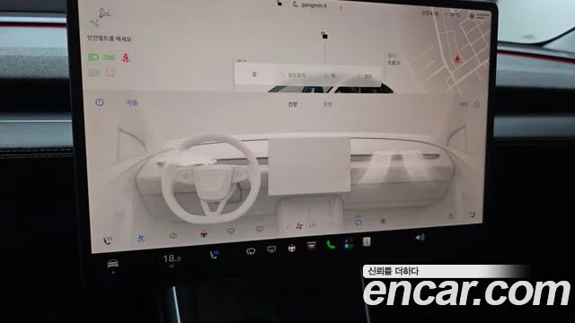 Tesla Model Y — Фото автомобиля 30
