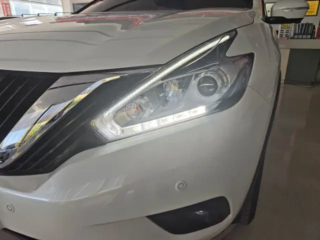 Nissan Murano — Фото автомобиля 12