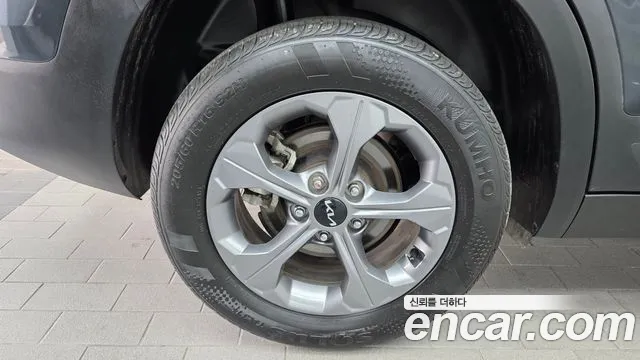 Kia Seltos Бензин 1.6 турбо 2WD — Фото автомобиля 5