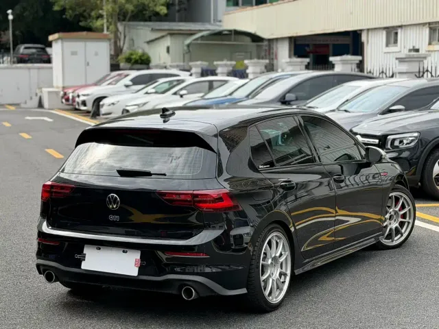 Volkswagen Golf GTI — Фото автомобиля 9