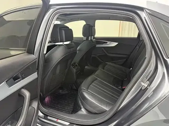 Audi Audi A4L 2022 40 TFSI Luxury Dynamic — Фото автомобиля 15