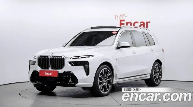 Фотография автомобиля — BMW X7 G07