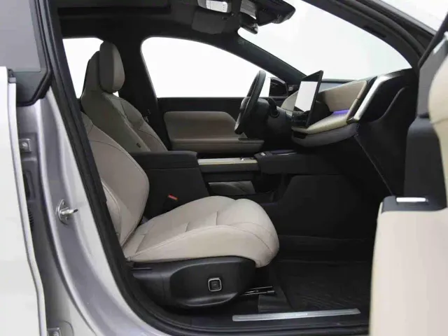 Volvo XC70 Plug-in Hybrid — Фото автомобиля 5