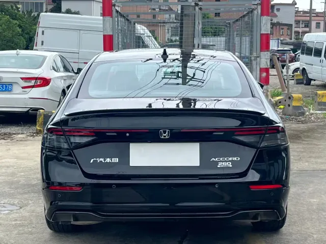 Honda Accord — Фото автомобиля 8
