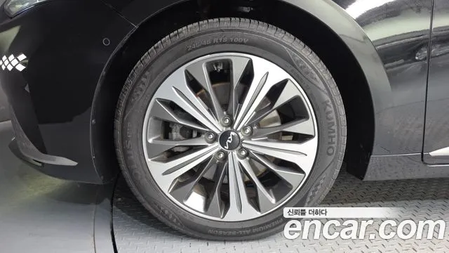 Kia K8 2.5 Бензин 2WD — Фото автомобиля 5