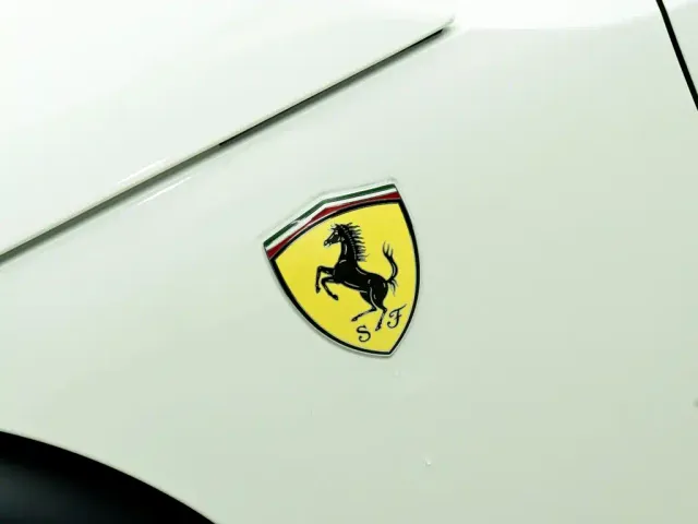 Ferrari Purosangue — Фото автомобиля 4