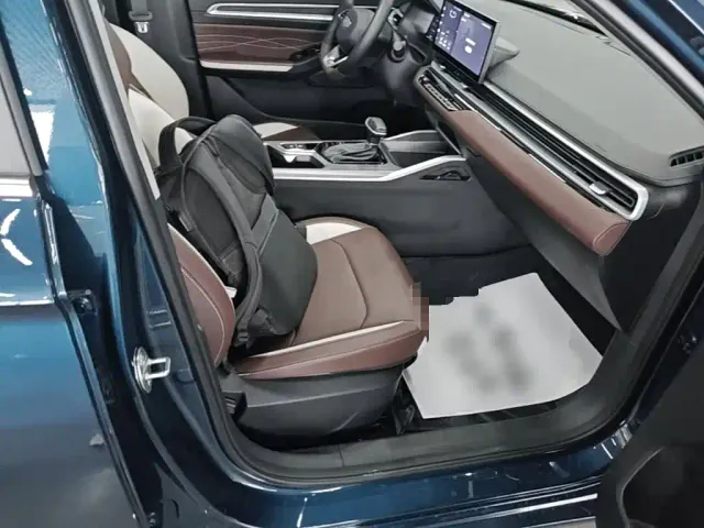 Geely Emgrand — Фото автомобиля 24