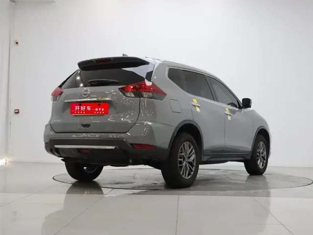 Nissan X-Trail — Фото автомобиля 4