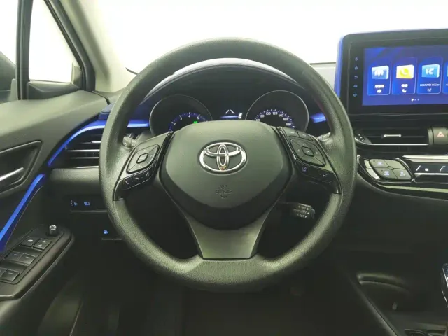Toyota C-HR — Фото автомобиля 11