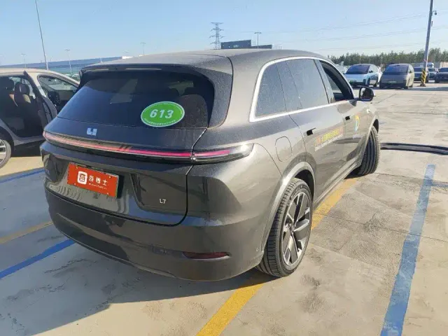 Li Auto L7 — Фото автомобиля 3