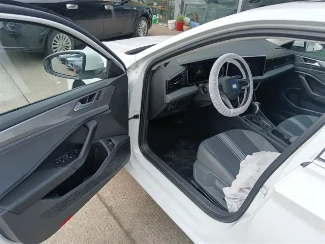 Volkswagen Sagitar — Фото автомобиля 14
