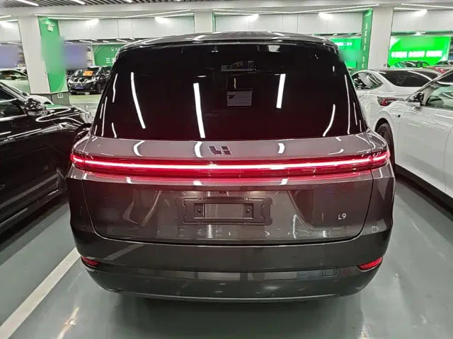 Li Auto L9 — Фото автомобиля 5