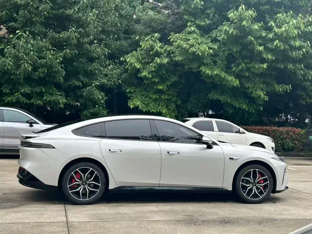 Dongfeng eπ 007 — Фото автомобиля 4