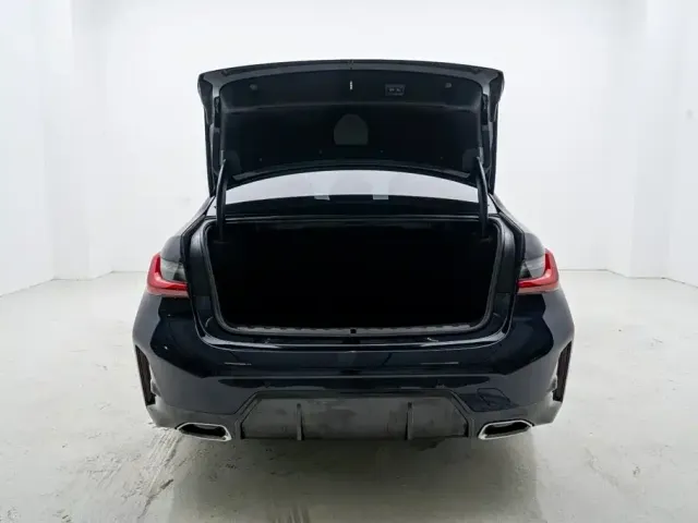 BMW 3 Series — Фото автомобиля 12