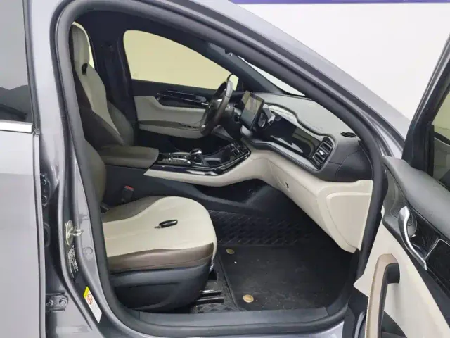 BYD Qin PLUS — Фото автомобиля 8