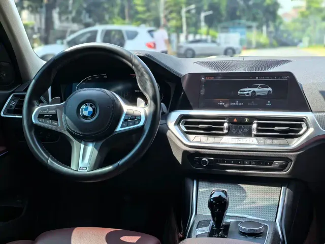 BMW 3 Series — Фото автомобиля 10