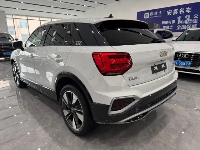 Audi Q2L — Фото автомобиля 4