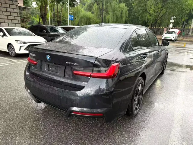 BMW i3 — Фото автомобиля 6