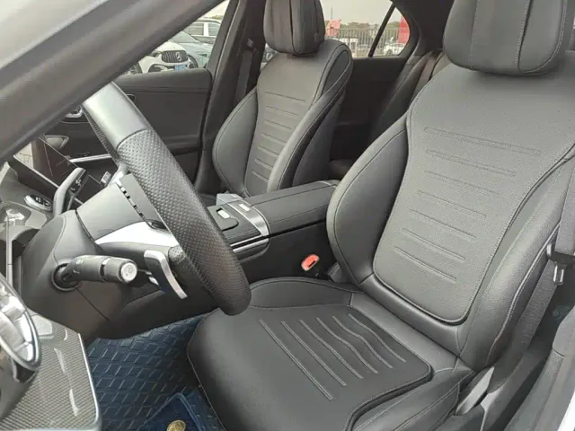 Mercedes-Benz C-Class — Фото автомобиля 14