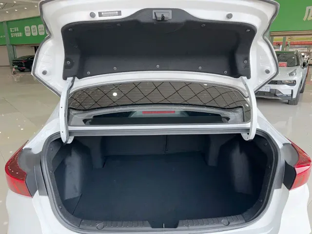 Changan Eado — Фото автомобиля 20