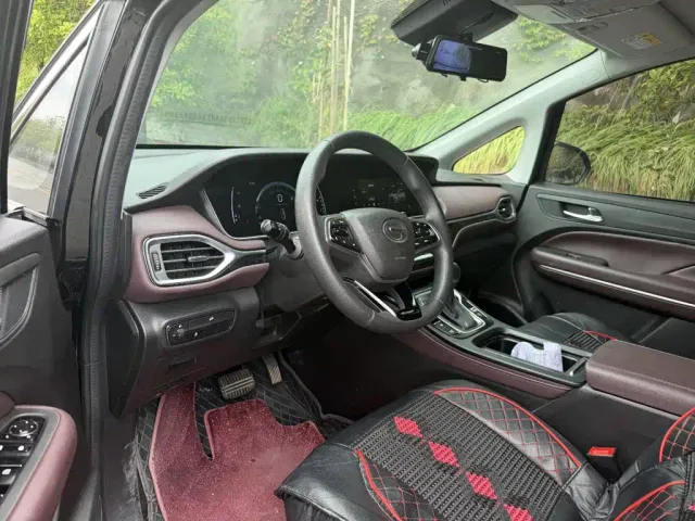 GAC Trumpchi M6 — Фото автомобиля 3