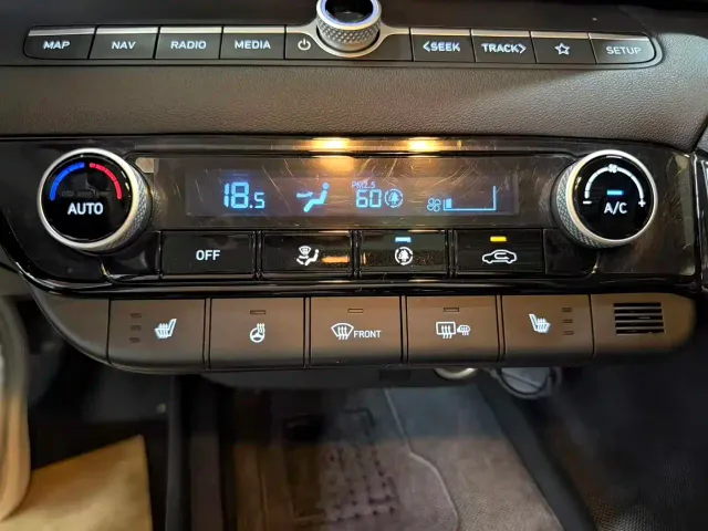 Hyundai Elantra — Фото автомобиля 8