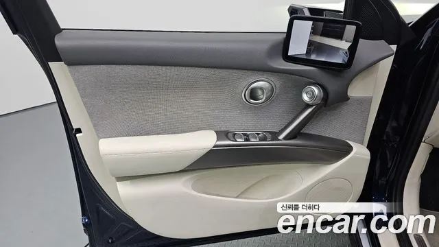 Genesis GV60 — Фото автомобиля 24