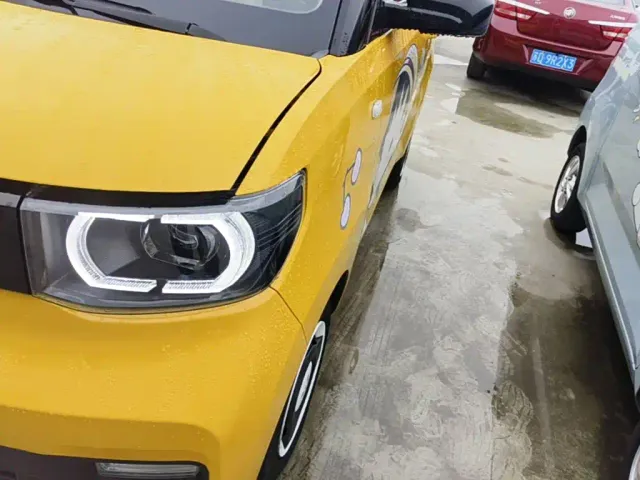 Wuling Hongguang Mini EV — Фото автомобиля 23