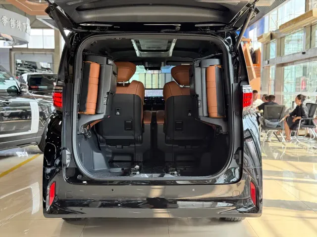 Toyota Alphard — Фото автомобиля 22
