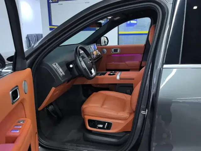 Li Auto L9 — Фото автомобиля 9