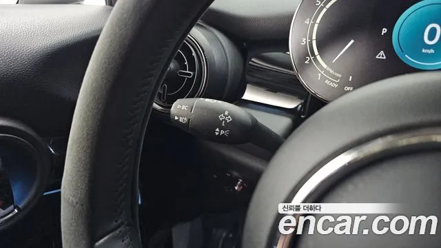 Mini Cooper Cooper 5 дверей Classic — Фото автомобиля 16